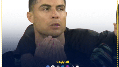 رونالدو يرفع يديه للسماء ويُشعل الجدل.. هل يقترب "الدون" من الإسلام؟